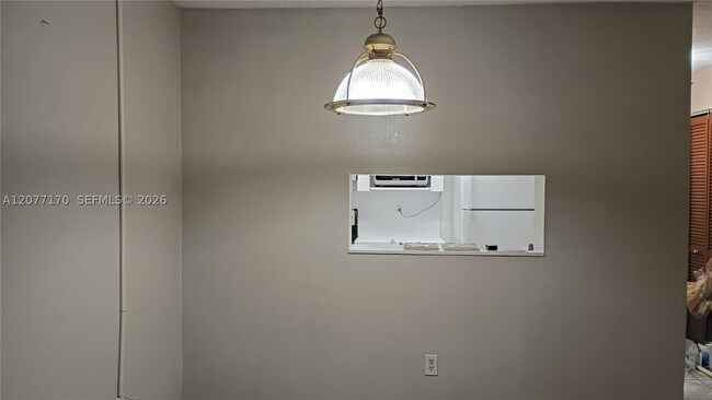 Foto del edificio - 9455 W Flagler St
