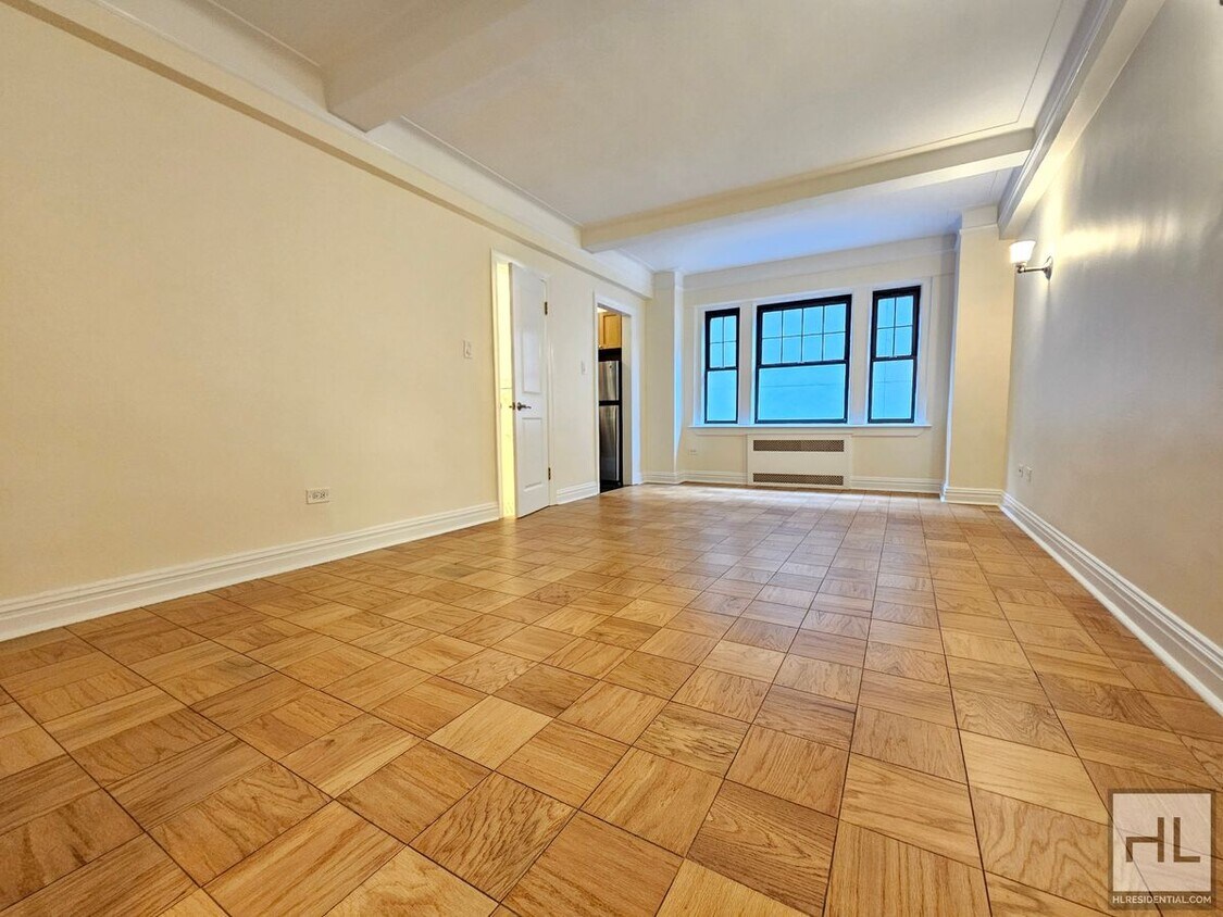 Primary Photo - Studio in West Village | 4th Floor, Full-S...