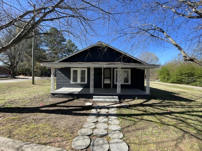 Building Photo - 2 bd 1 ba house