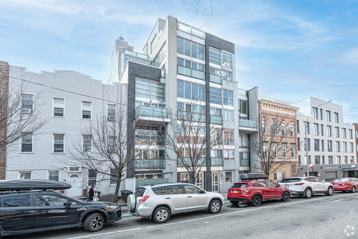 Primary Photo - 286 20th St