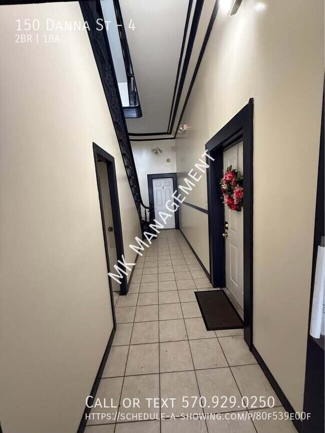 Foto del edificio - 150 Danna St