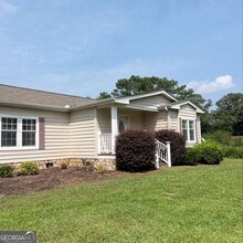 Building Photo - 205 Tom Fletcher Rd