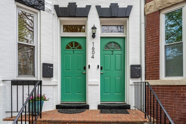 Foto del edificio - 1604 5th St NW