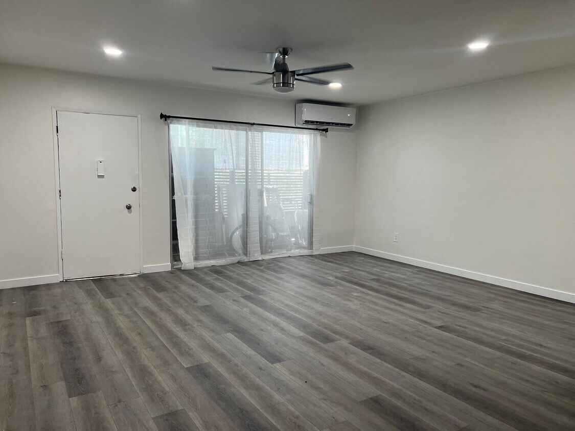 Foto del edificio - 530 N Orlando Ave