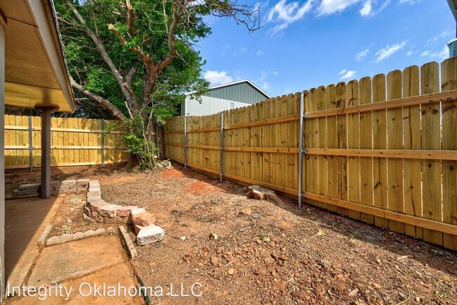 Foto del edificio - 3 br, 2 bath House - 3207 Castlerock Rd.