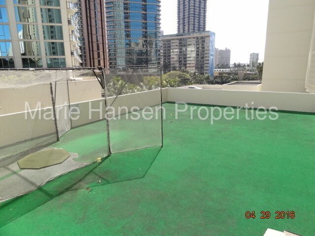 Foto del edificio - 469 Ena Rd