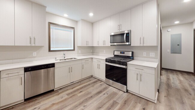 Foto del edificio - 826 20th Ave SE
