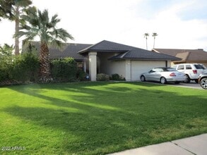 Building Photo - 10770 N 108th Way