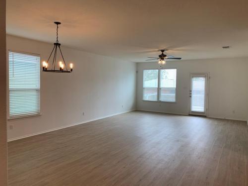 Foto del edificio - 1170 Lonesome Oak Drive