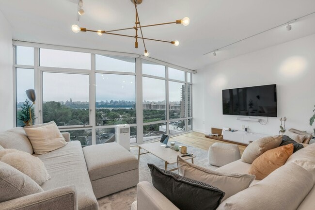 Foto del edificio - 100 Thompson Ln