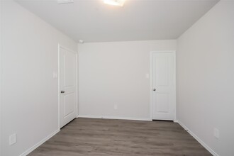 Building Photo - 4834 Giant Sequoia Way