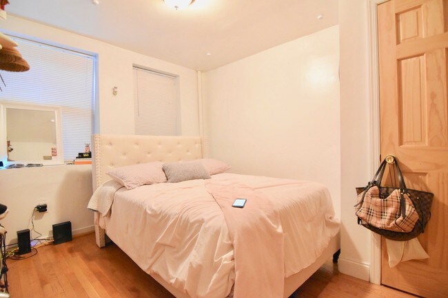 Foto del edificio - 167 E 107th St