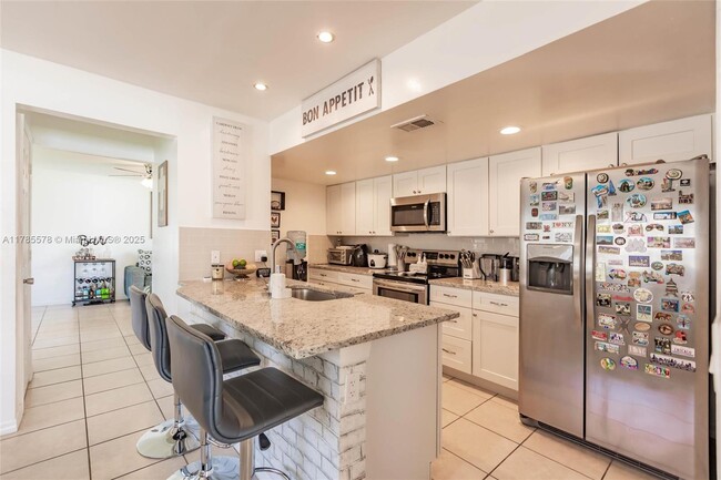 Foto del edificio - 1420 Dandelion Ln