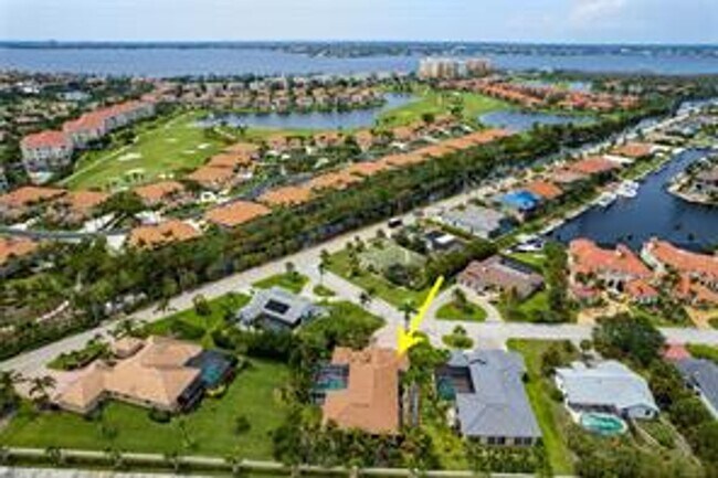 Foto del edificio - 4862 Conover Ct