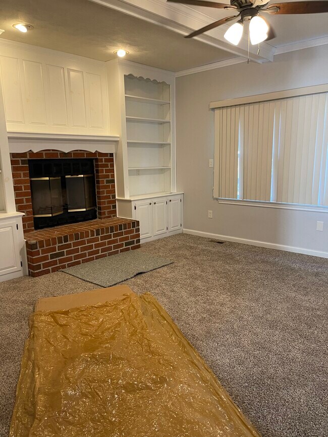 Building Photo - 912 Copper Stone Cir