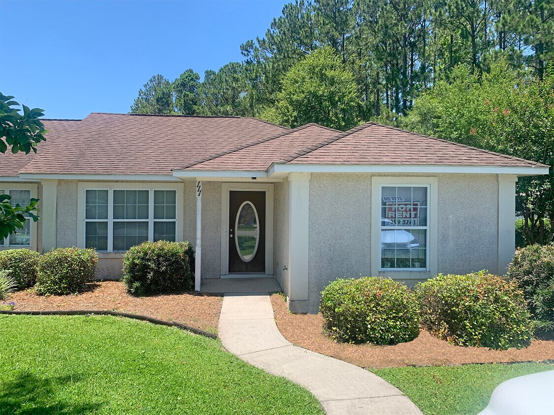 Primary Photo - 111 Dalton Cody Dr