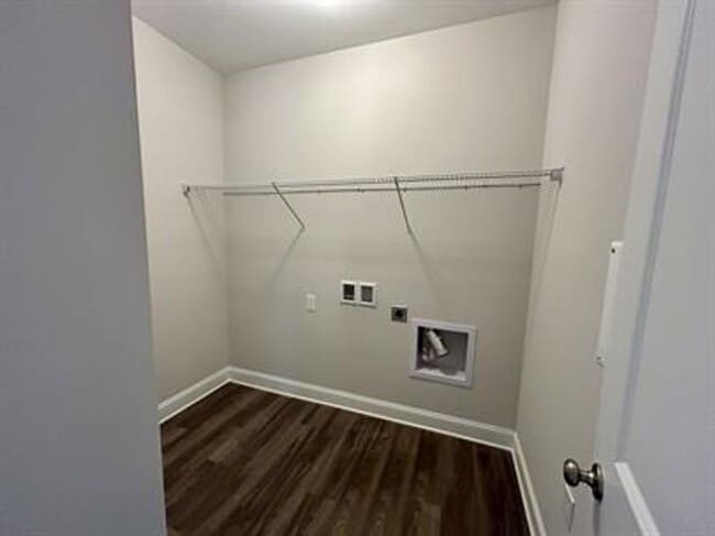 Building Photo - Relax & Unwind in This Peaceful 4 Bedroom ...