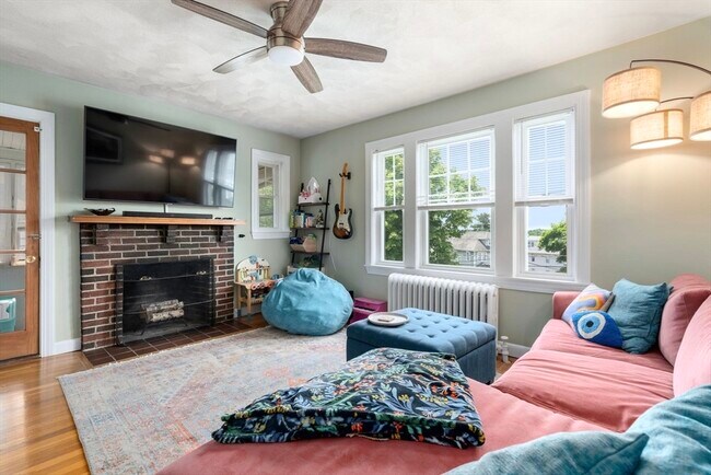 Foto del edificio - 7 Winslow Rd