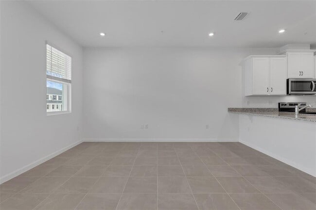 Building Photo - 3239 Gardenia Reserve St