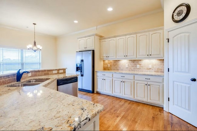 Photo - 5703 W Murfield Dr House