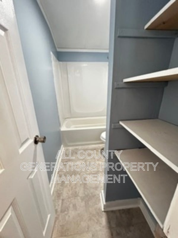 Building Photo - 165 Bellfield Ave