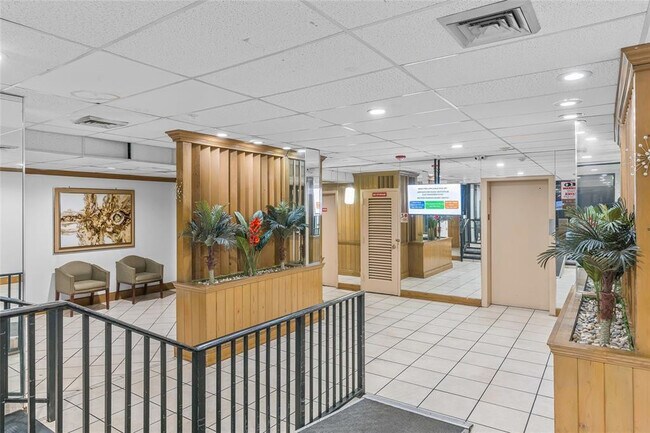 Foto del edificio - 4166 Inverrary Dr