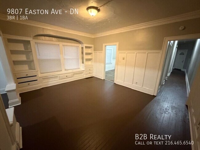 Foto del edificio - 9807 Easton Ave
