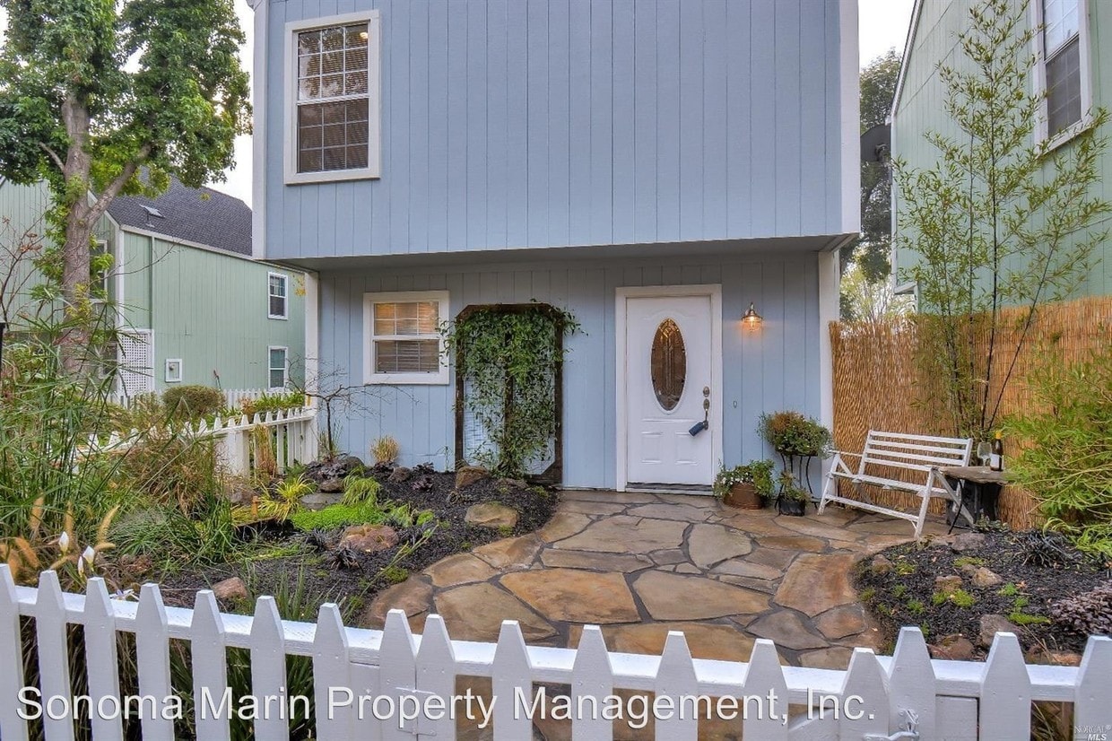 Primary Photo - 2 br, 1.5 bath House - 8304 Windmill Farms
