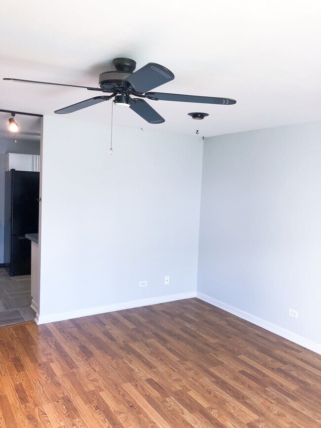 Foto del edificio - 923 Sagamore Dr