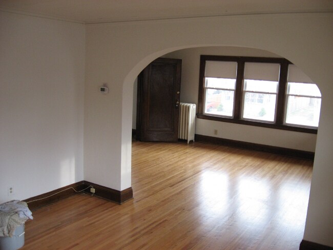 Building Photo - 1179 Selby Ave