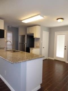 Building Photo - 105 Glade Shadow Dr