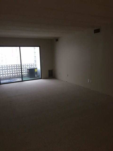 Foto del edificio - 143 Hoffman Ave