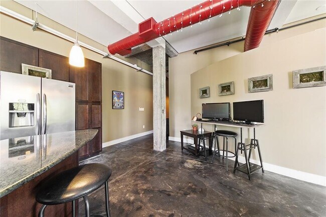 Foto del edificio - 410 E 5th St