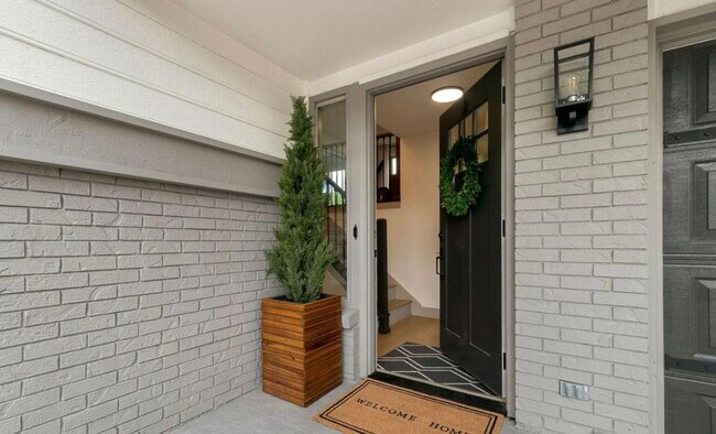 Foto del edificio - 2906 Eastborough Dr