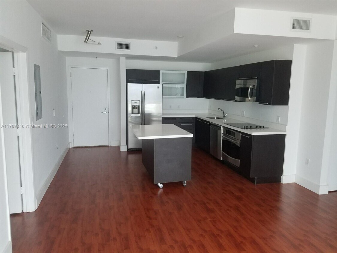 Foto principal - 90 SW 3rd St