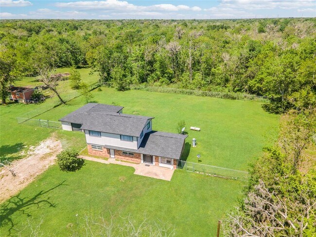 Foto del edificio - 2708 County Rd 686