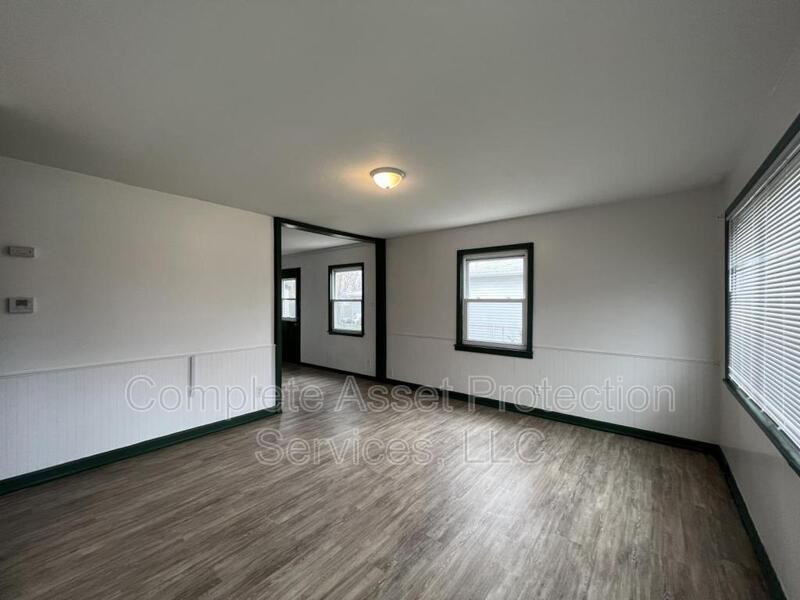 Foto principal - 6424 Grand Ave