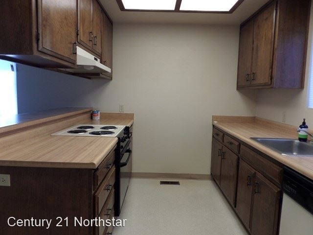 Foto del edificio - 2 br, 1.5 bath House - 717 S Maple St