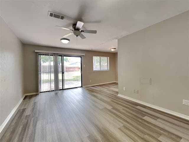 Foto del edificio - 2116 Crockett Dr