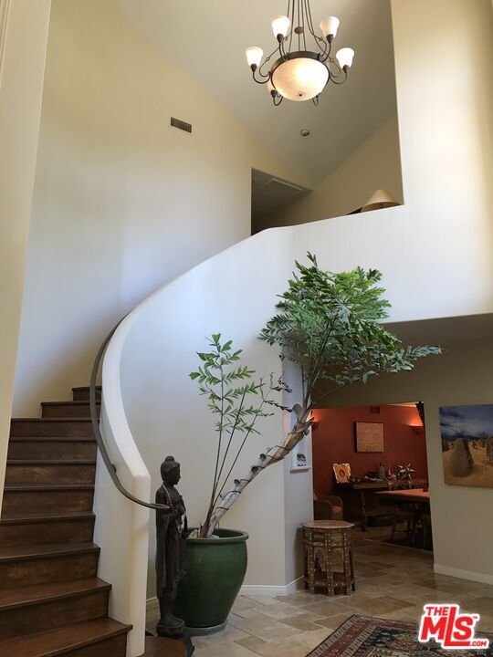 Building Photo - 16878 Charmel Ln