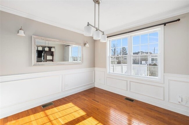 Foto del edificio - 227 Marshall Ave