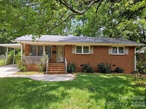 Building Photo - 1120 Georgetown Dr