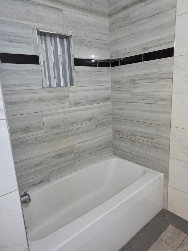 Foto del edificio - 2920 Pinehurst Rd