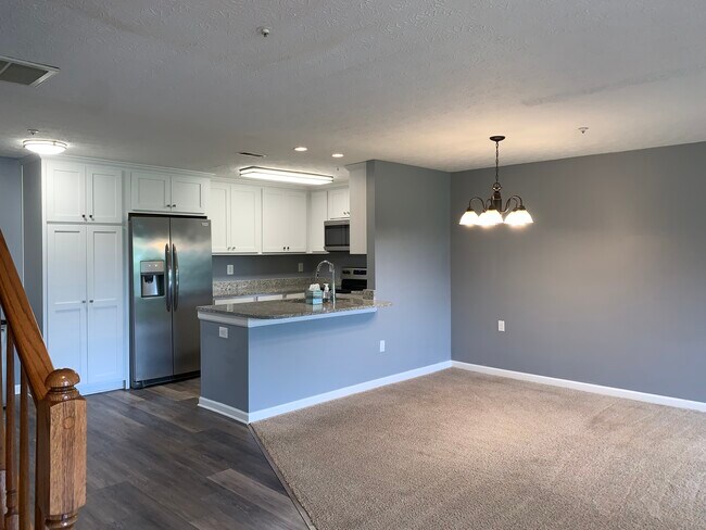 Foto del edificio - 4622 Deepwood Ct