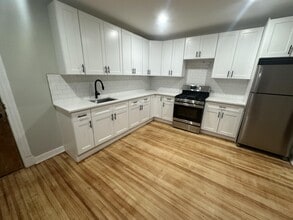 Building Photo - 225 W Main St