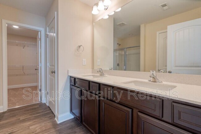 Building Photo - 137 Princeton Hill Dr