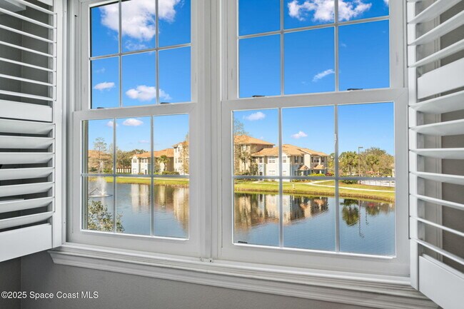 Foto del edificio - 5683 Star Rush Dr