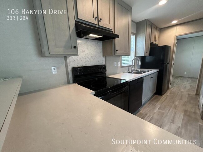 Building Photo - 106 Banyon Dr