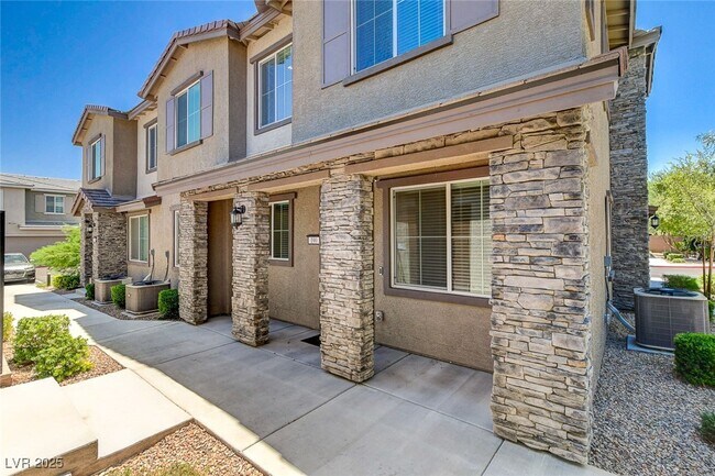 Building Photo - 5730 Sky Pointe Dr