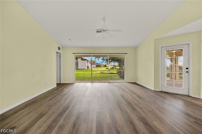 Building Photo - 2102 NW 9th St